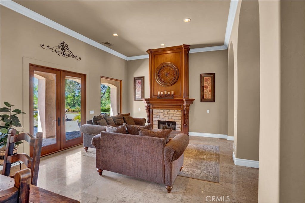 41945 Calle Contento, Temecula, CA 92592
