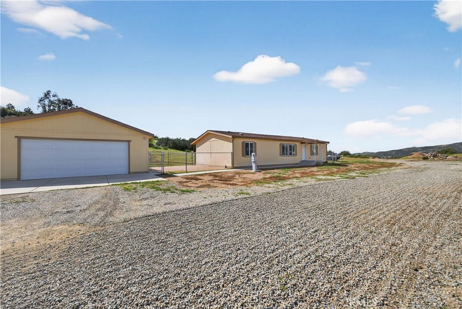 Property photo for 39230 Grassy Road, Temecula, CA