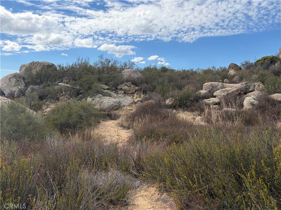 Property photo for 812 Rocky Valley Way, Aguanga, CA