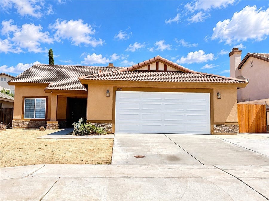 Property photo for 1462 Nutmey Lane, Hemet, CA