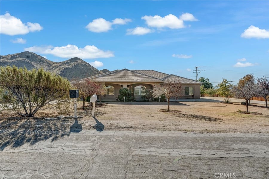 Property photo for 19425 Roanoke, Apple Valley, CA
