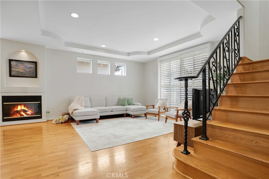 Property photo for 10623 Moorpark Street, #1, Toluca Lake, CA