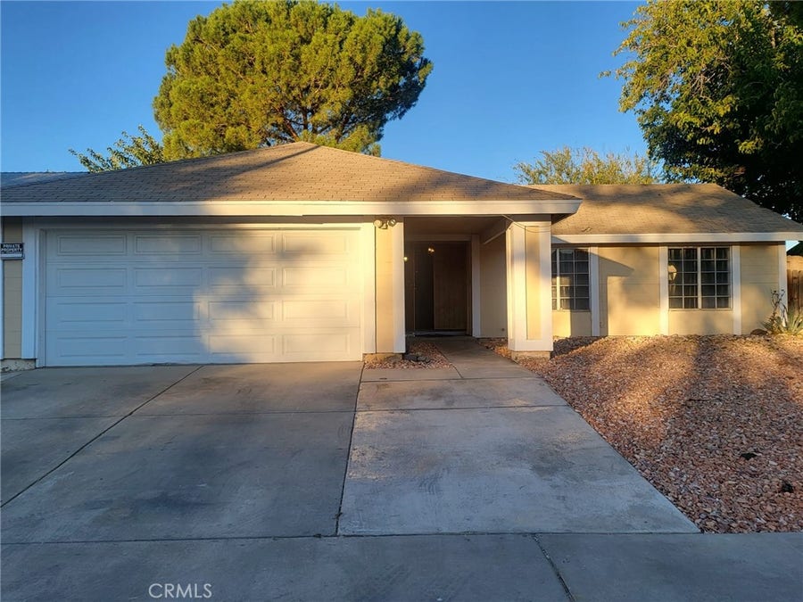 Property photo for 44025 Glenraven, Lancaster, CA
