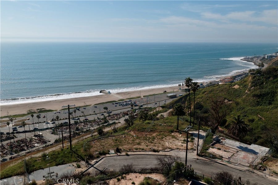 Property photo for 405 N Puerto Del Mar, Los Angeles, CA