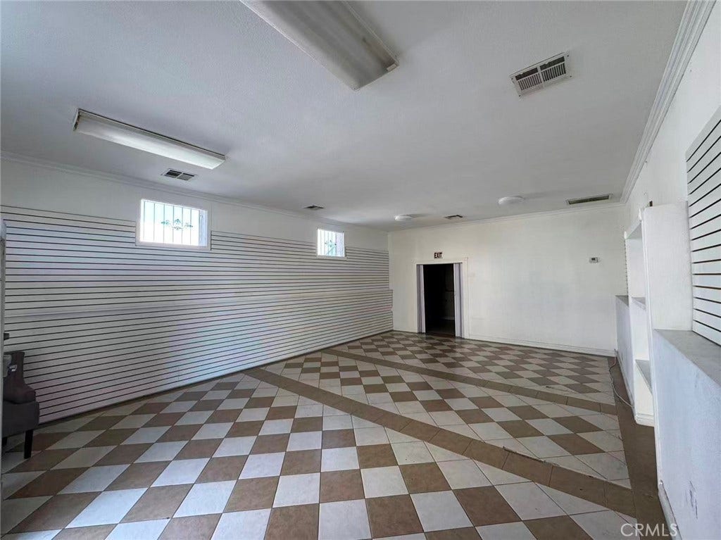 15858 main st, La Puente, CA 91744 15858 main st, La Puente, CA 91744