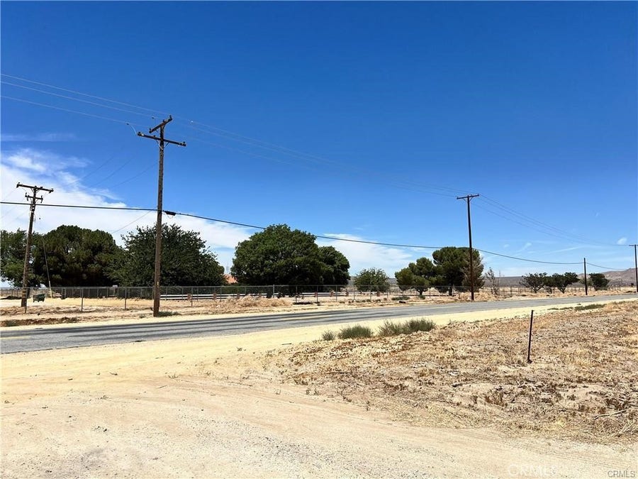 Property photo for 125 STE VIC AVE, Lancaster, CA
