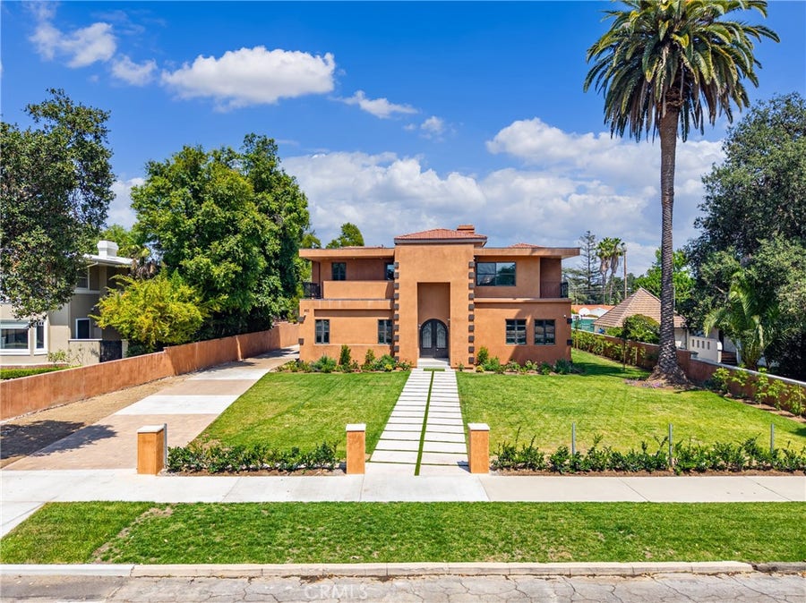 Property photo for 802 Michigan Boulevard, Pasadena, CA