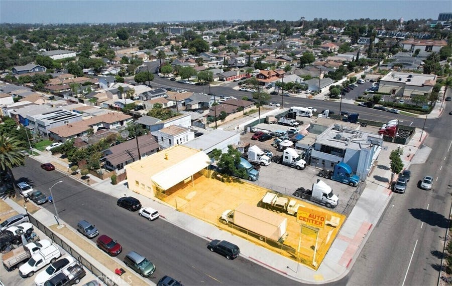 Property photo for 3061 Long Beach, Long Beach, CA