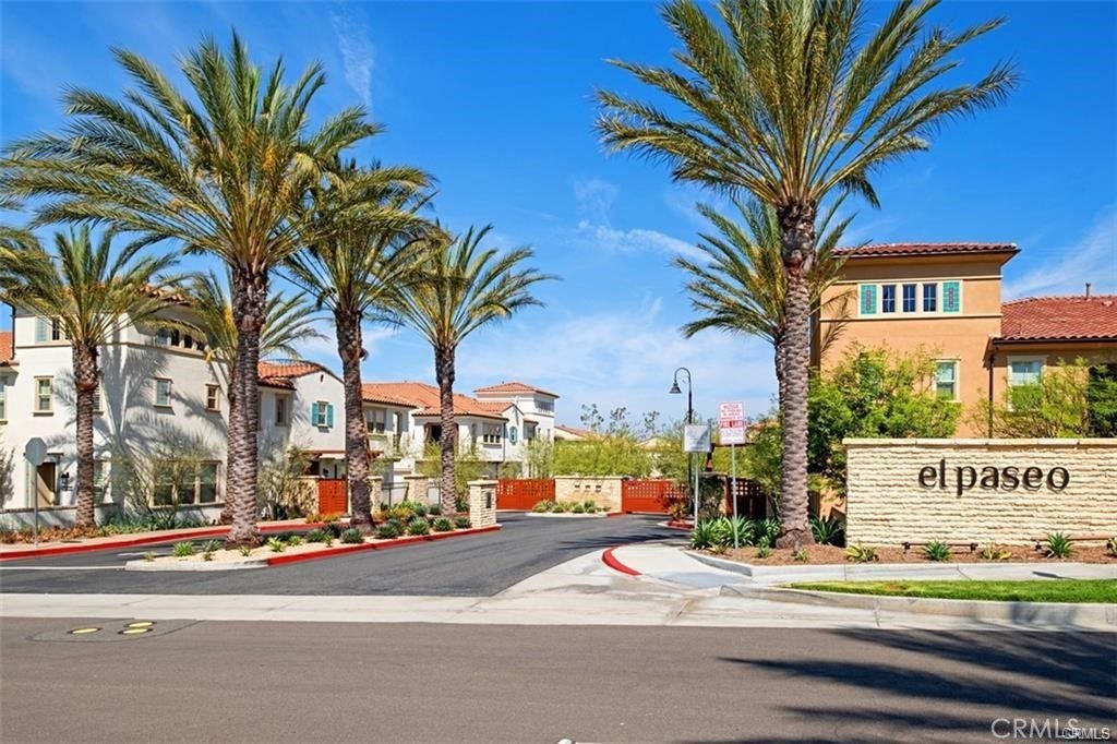 1503 El Paseo, Lake Forest, CA 92610 Front Gate
