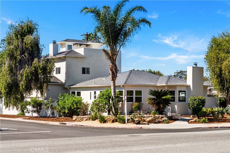 Property photo for 2759 S Barrington Avenue, Los Angeles, CA