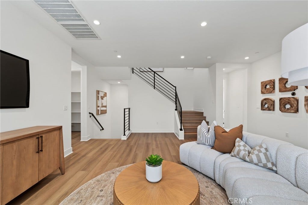 22061 Manarola Way, Walnut, CA 91789 22061 Manarola Way, Walnut, CA 91789