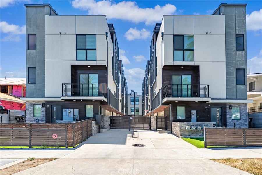 Property photo for 113 N Manhattan, Los Angeles, CA
