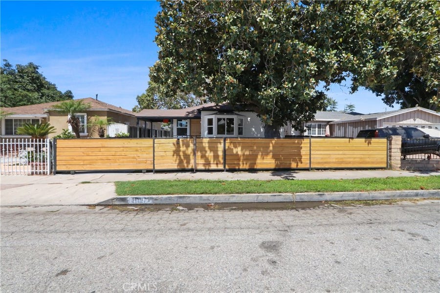 Property photo for 11141 Franklin, Lynwood, CA