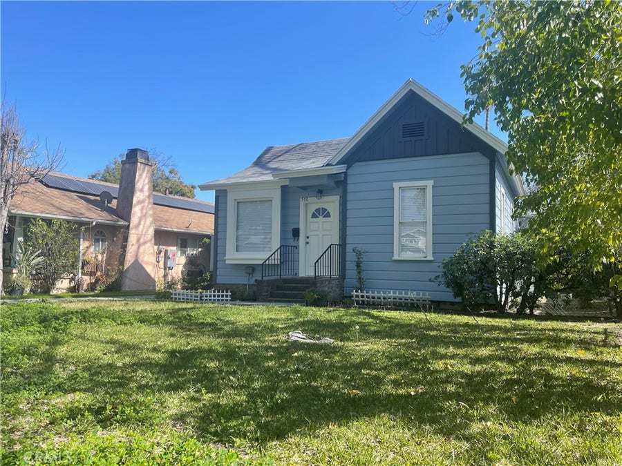 Property photo for 1570 Locust Street, Pasadena, CA