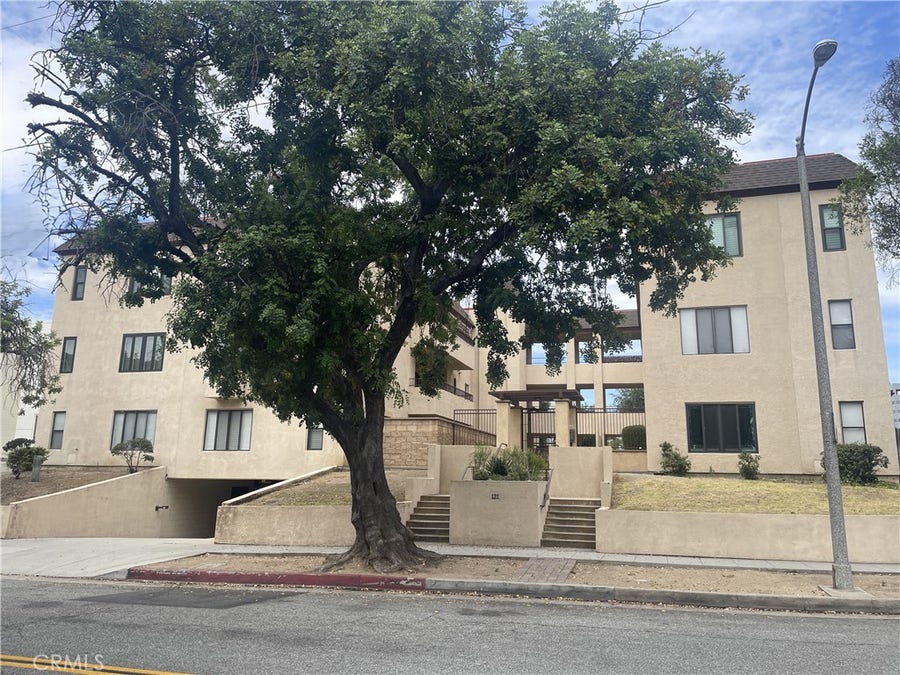 Property photo for 121 S Wilson, #103, Pasadena, CA