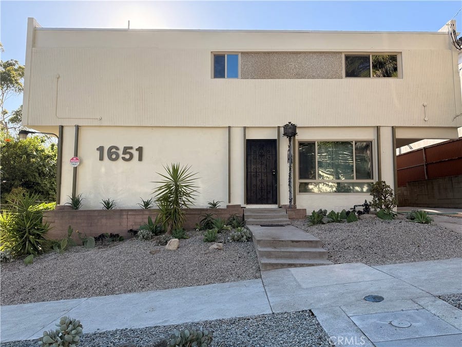 Property photo for 1651 golden gate, #5, Los Angeles, CA