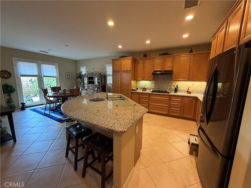 21578 Magnolia, Walnut, CA 91789 kitchen