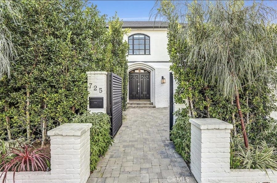 Property photo for 725 N Doheny, Beverly Hills, CA