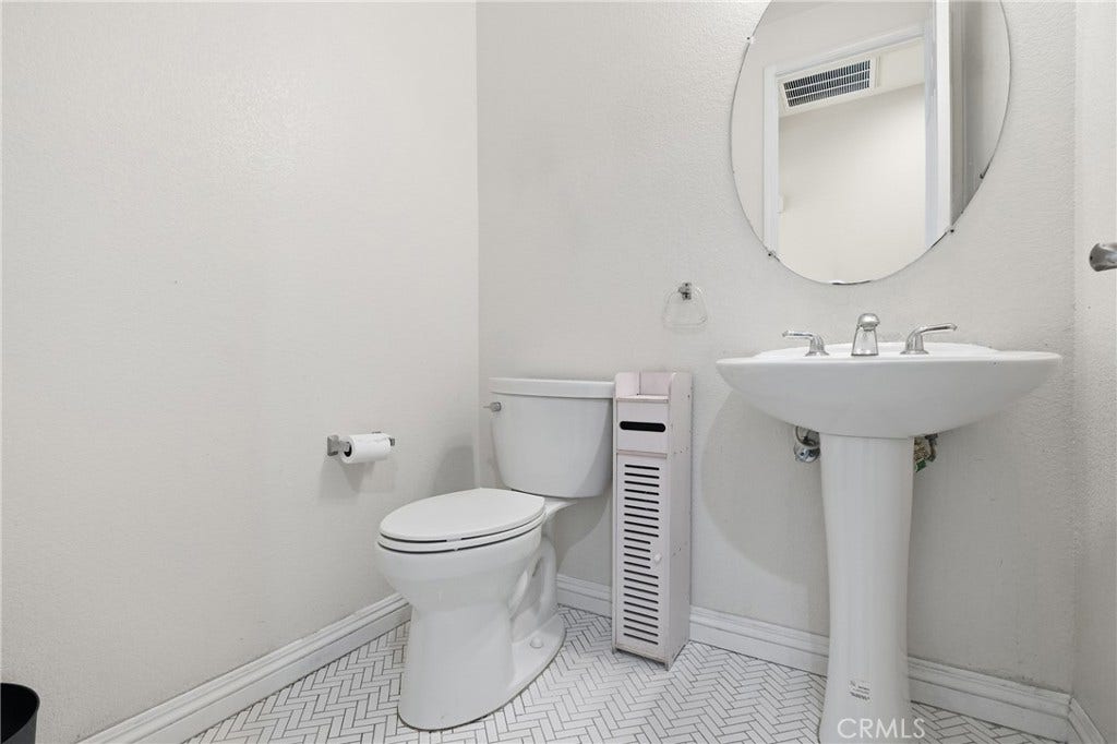 558 Calderone, Corona, CA 92879