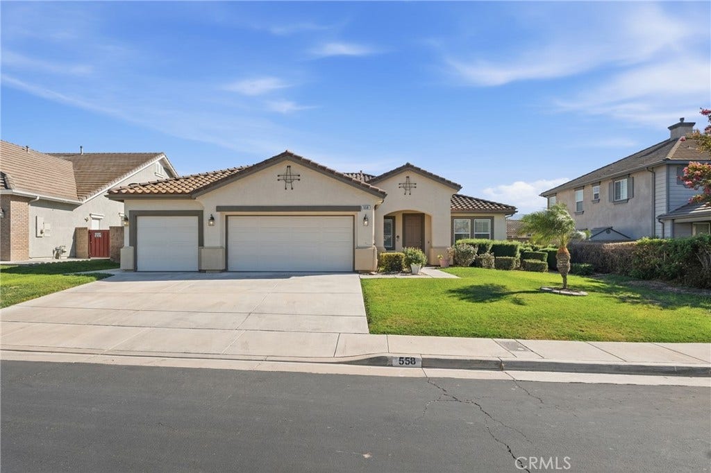 558 Calderone, Corona, CA 92879