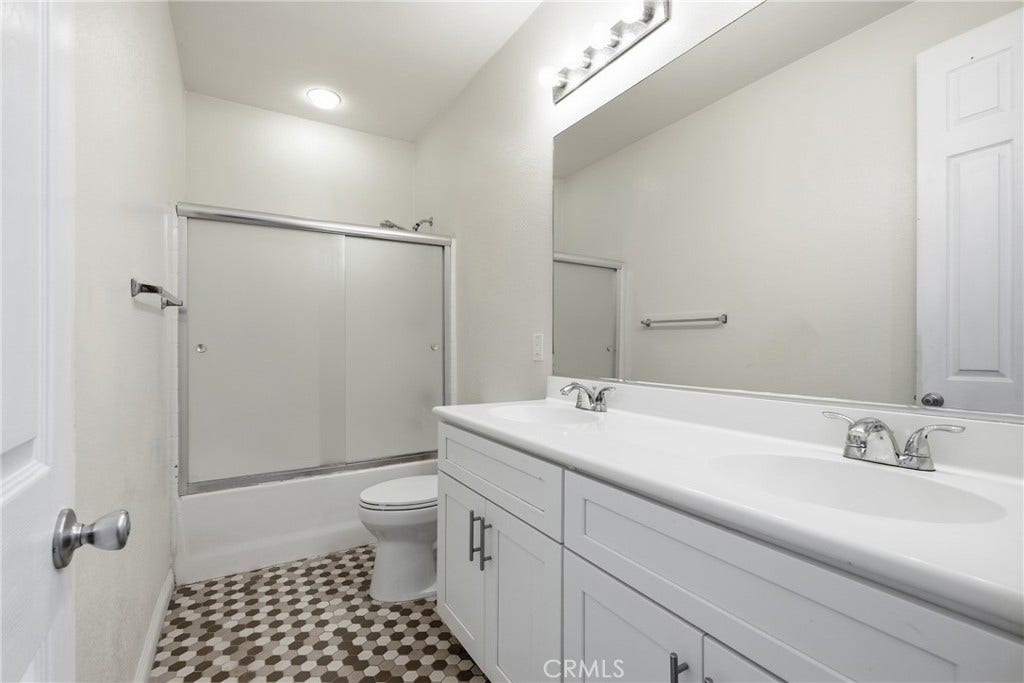558 Calderone, Corona, CA 92879
