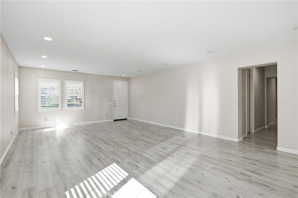 558 Calderone, Corona, CA 92879