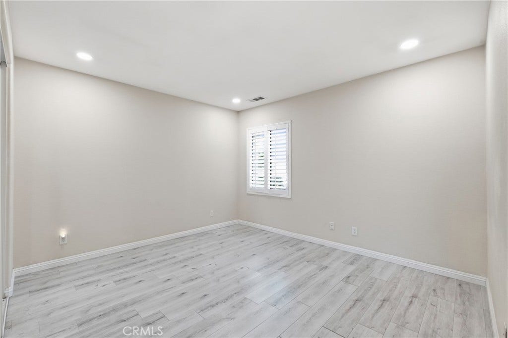 558 Calderone, Corona, CA 92879