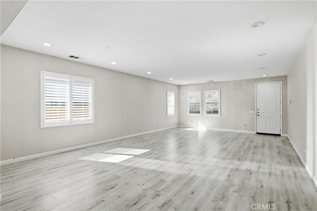 558 Calderone, Corona, CA 92879
