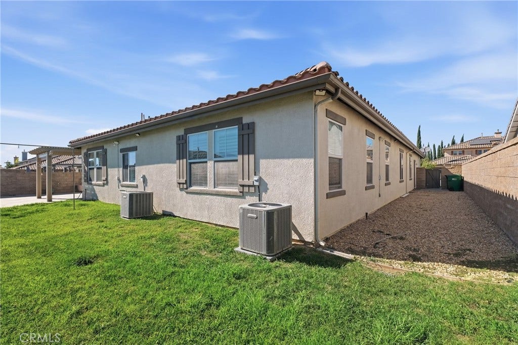 558 Calderone, Corona, CA 92879