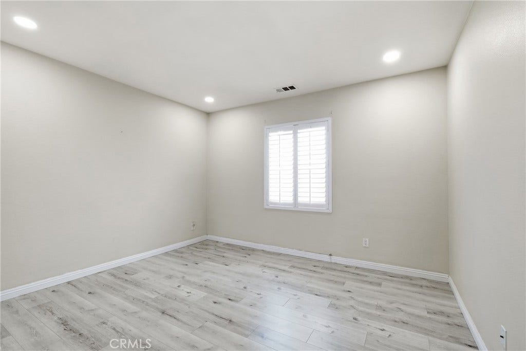 558 Calderone, Corona, CA 92879