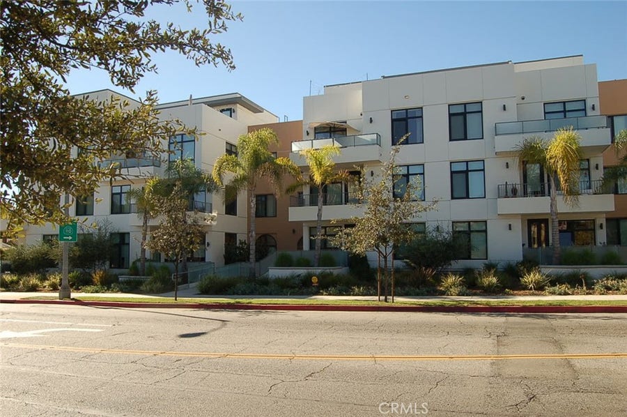 Property photo for 399 E Del Mar Boulevard, #117, Pasadena, CA