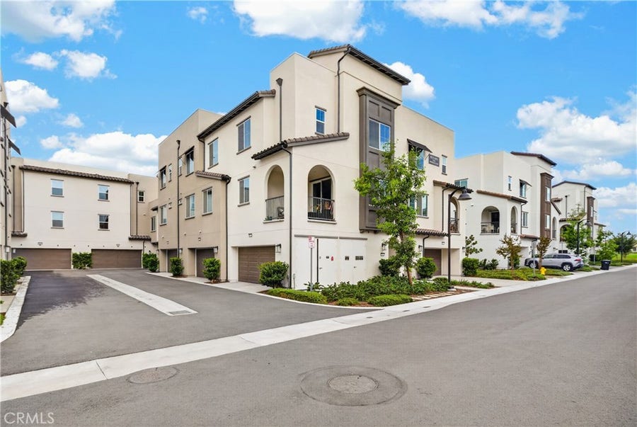 Property photo for 16140 Spicebush Ln, Chino, CA
