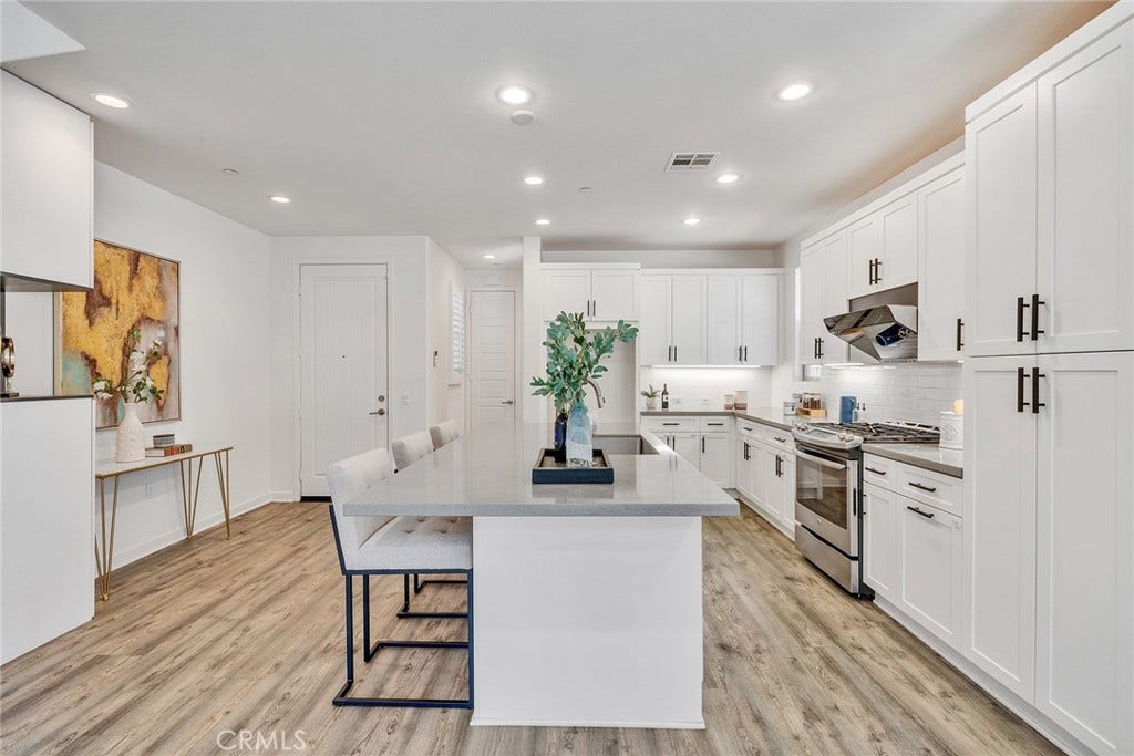 182 Finch, Lake Forest, CA 92630 182 Finch, Lake Forest, CA 92630