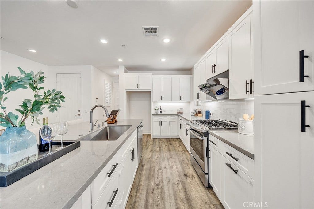 182 Finch, Lake Forest, CA 92630 182 Finch, Lake Forest, CA 92630