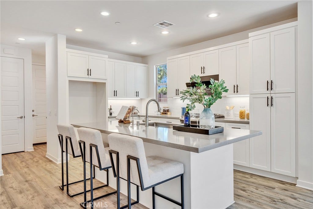 182 Finch, Lake Forest, CA 92630 182 Finch, Lake Forest, CA 92630