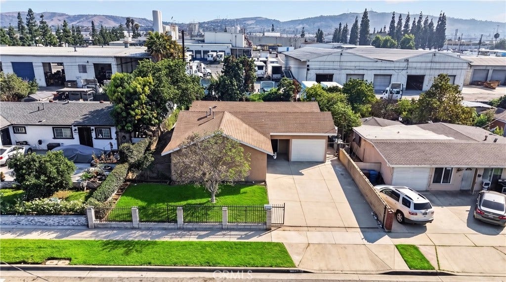 17636 Salais, La Puente, CA 91744 17636 Salais, La Puente, CA 91744