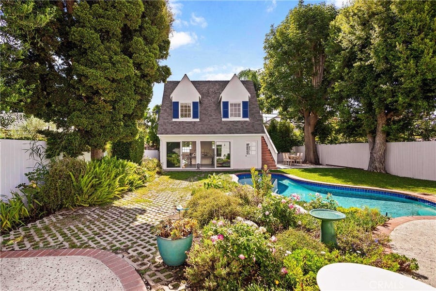 Property photo for 2936 Castle Heights, Los Angeles, CA