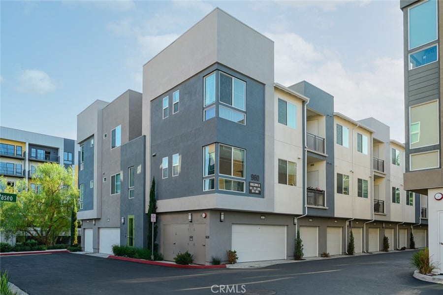 Property photo for 960 N Tangent Privado, #303, Ontario, CA
