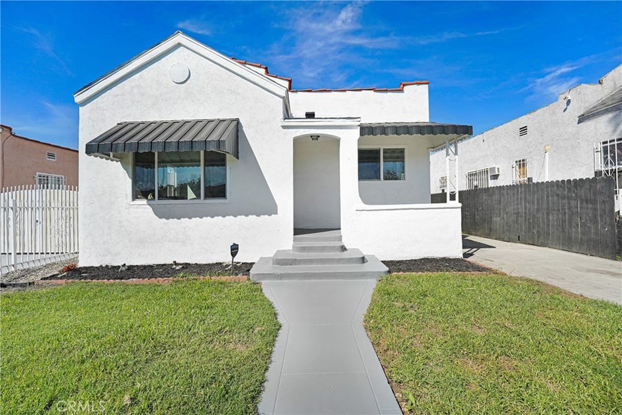 Property photo for 923 E 85th, Los Angeles, CA
