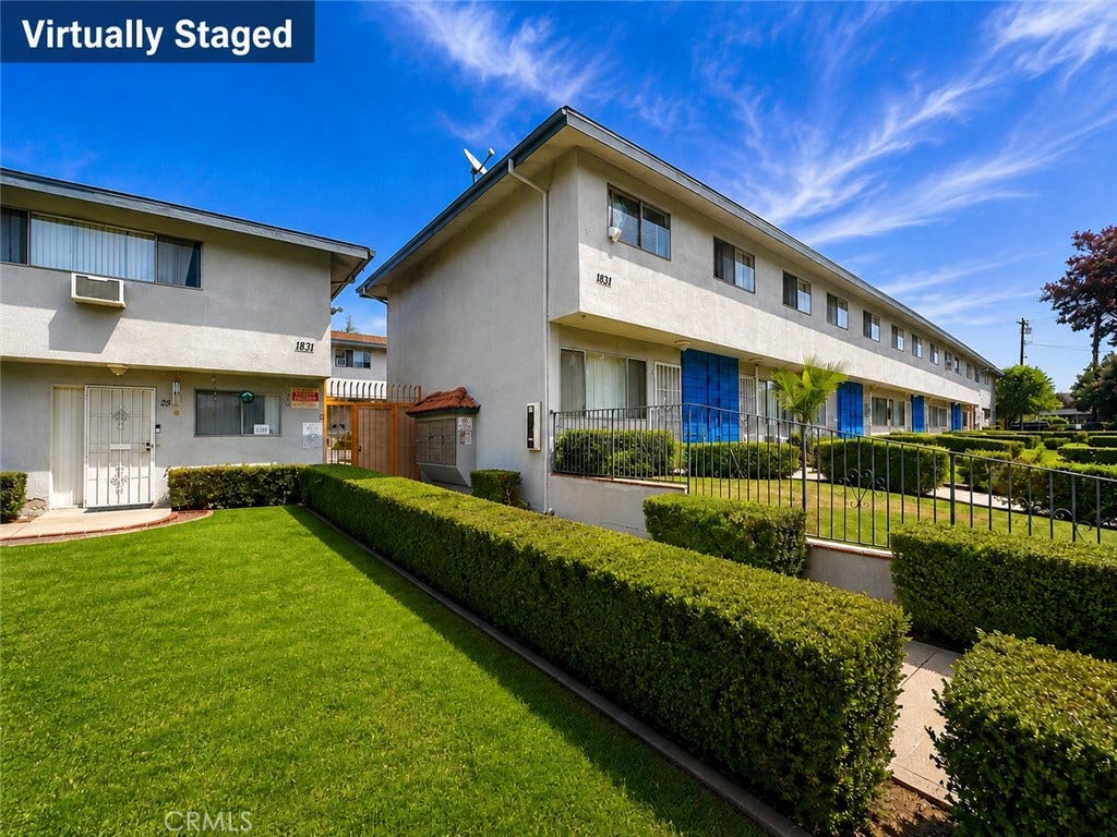 VIRTUALLY STAGED PHOTO. FURNITURE, DECOR, AND FINISHES SHOWN ARE FOR MARKETING PURPOSES ONLY