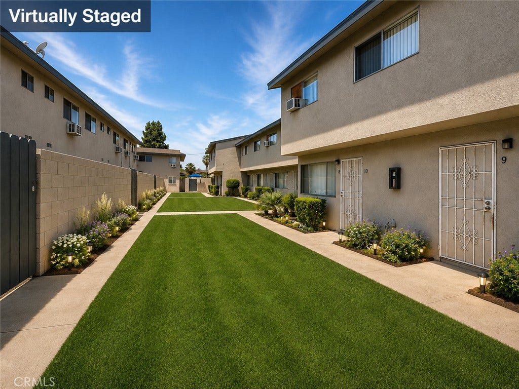 VIRTUALLY STAGED PHOTO. FURNITURE, DECOR, AND FINISHES SHOWN ARE FOR MARKETING PURPOSES ONLY