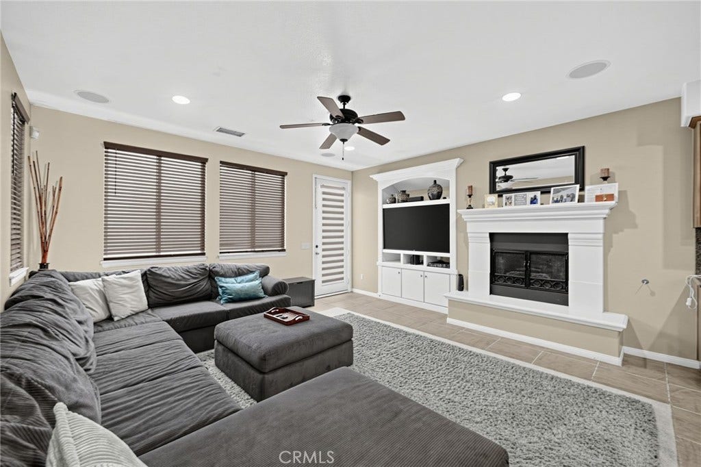 14099 Springwater, Corona, CA 92880 14099 Springwater, Corona, CA 92880