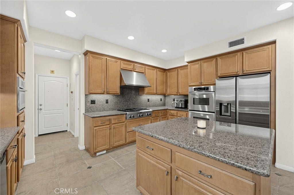 14099 Springwater, Corona, CA 92880 14099 Springwater, Corona, CA 92880
