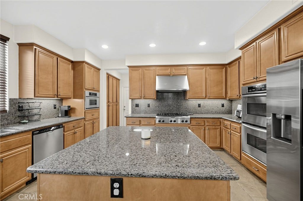 14099 Springwater, Corona, CA 92880 14099 Springwater, Corona, CA 92880