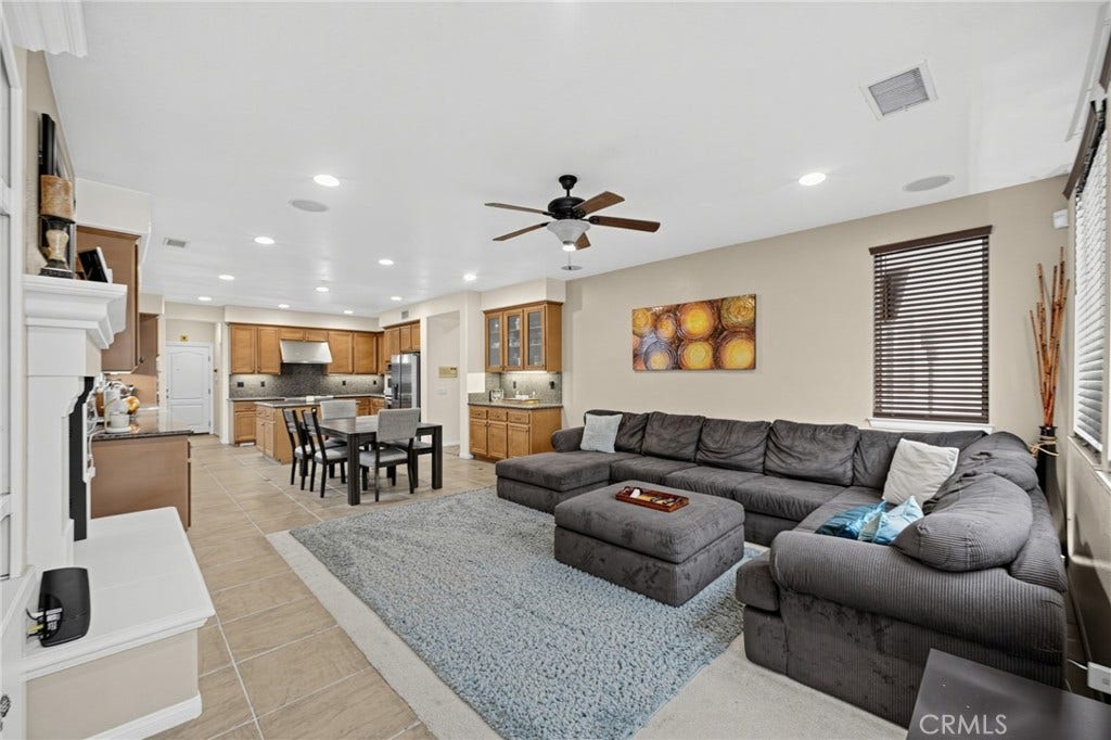 14099 Springwater, Corona, CA 92880 14099 Springwater, Corona, CA 92880