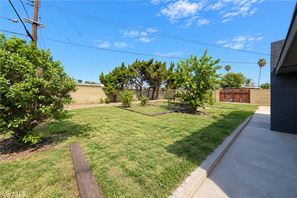 7437 El Verano, Buena Park, CA 90620 7437 El Verano, Buena Park, CA 90620