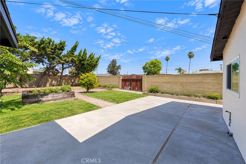 7437 El Verano, Buena Park, CA 90620 7437 El Verano, Buena Park, CA 90620