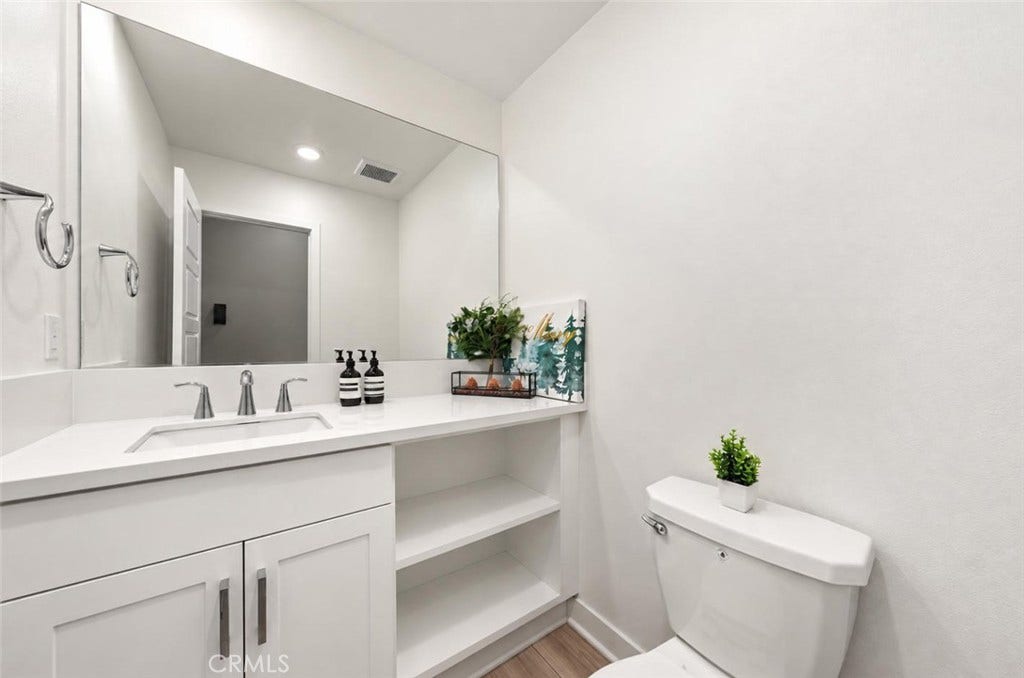 253 Waypoint, Tustin, CA 92782