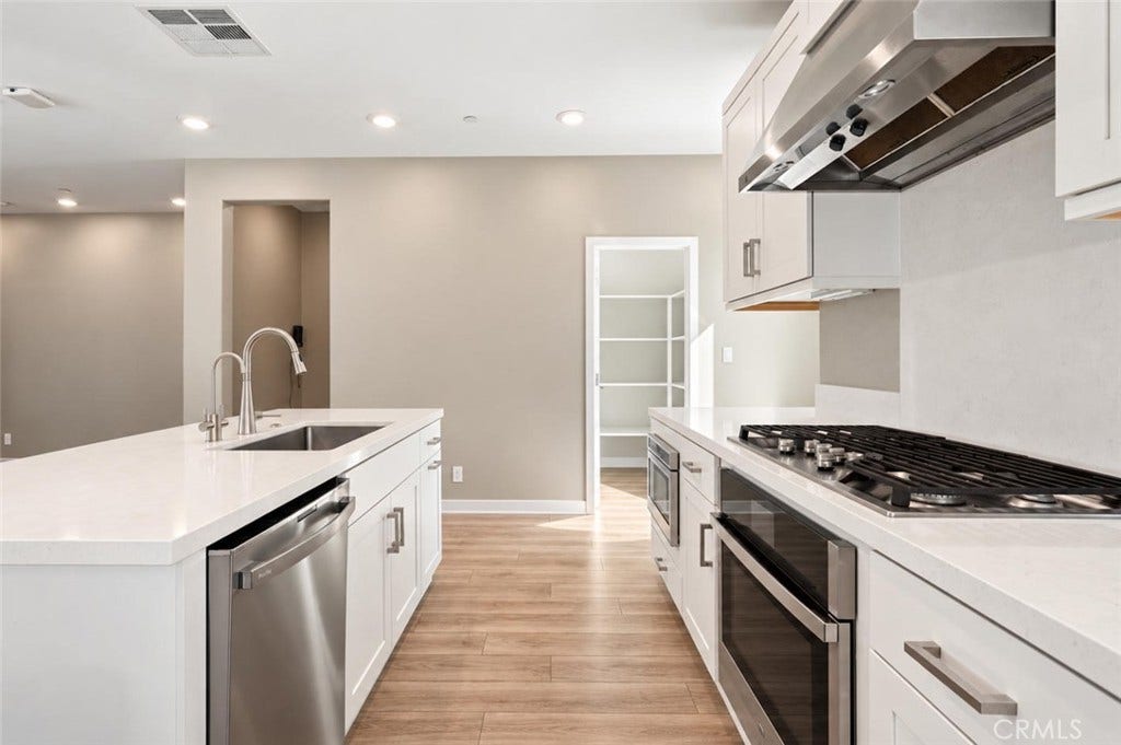 253 Waypoint, Tustin, CA 92782