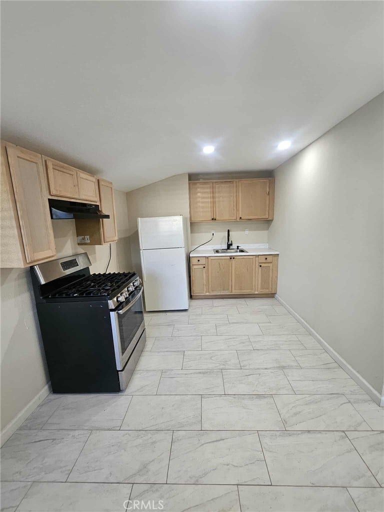 814 E E Street, Ontario, CA 91764 814 E E Street, Ontario, CA 91764